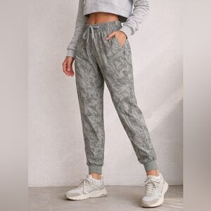 Cali Sport Gray Marble Print Joggers Size M Zip Pocket Athleisure Pants